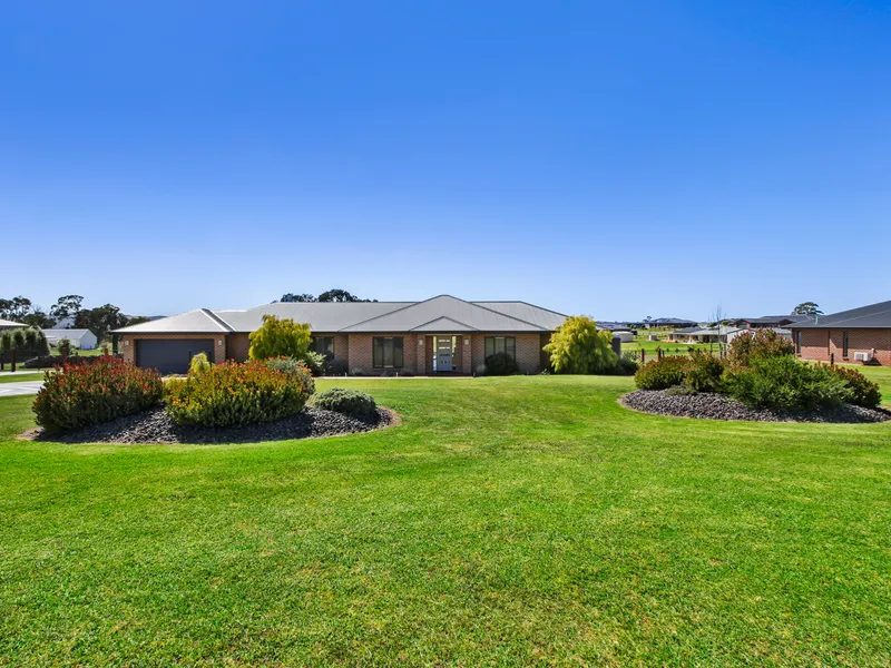 Superb Family Home & Great Shed! 