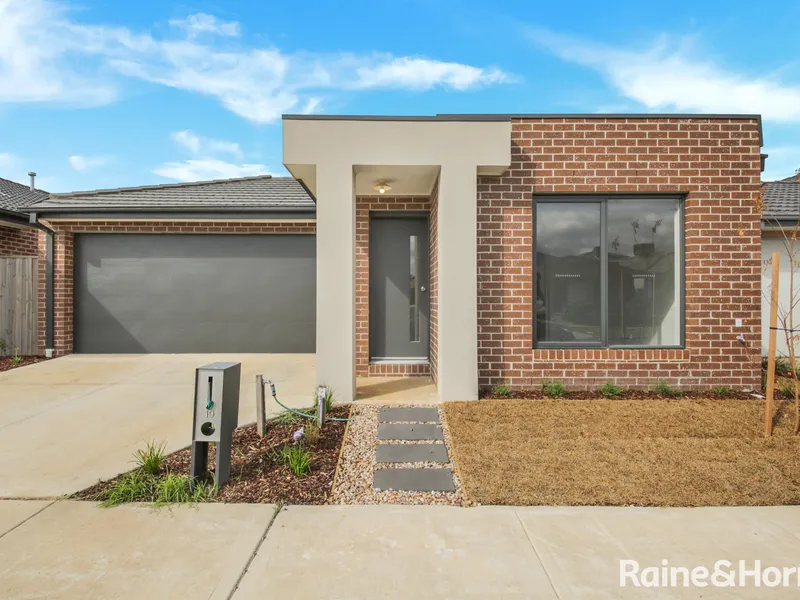 Perfect 3 Bed Family Home Just Got Available!