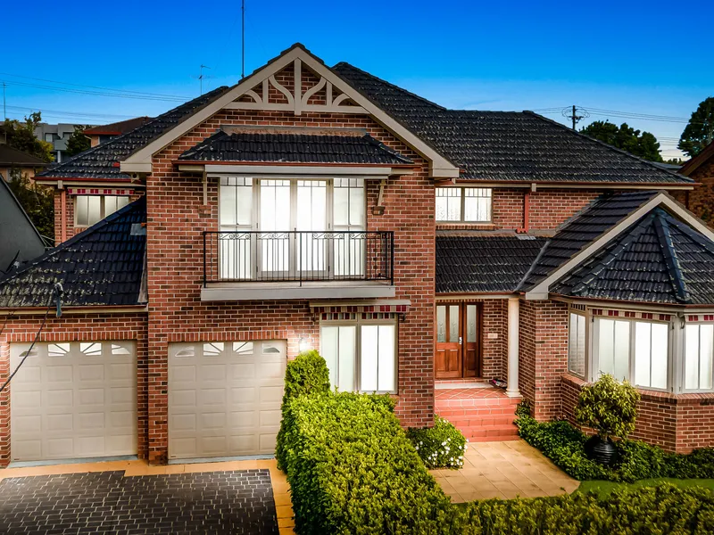 Endearing Elegance in Outstanding Location