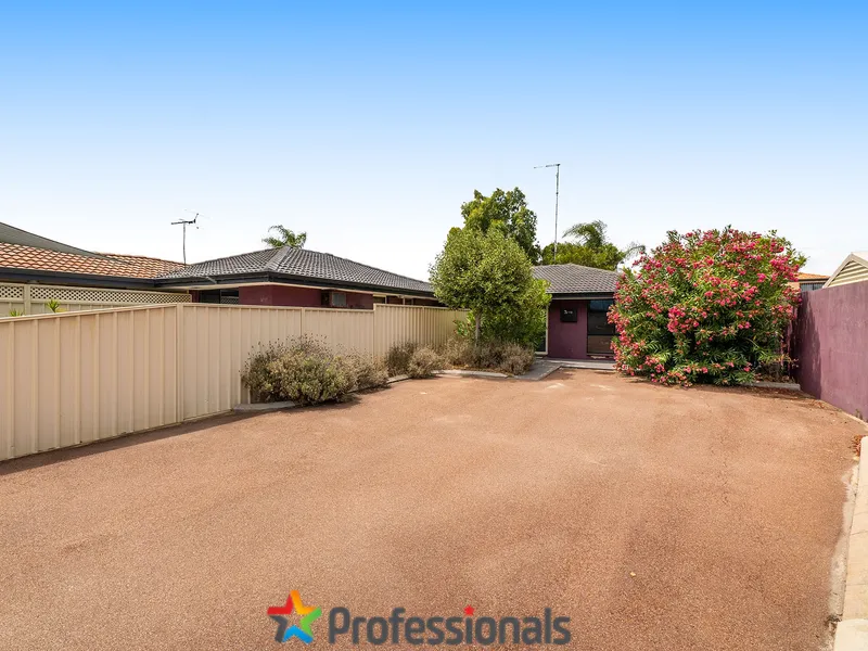 UNIT IS SOUGHT AFTER BEACHSIDE LOCATION