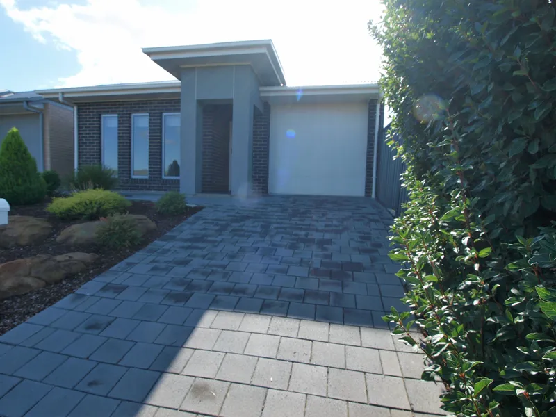 Modern Spacious Low Maintenance Living