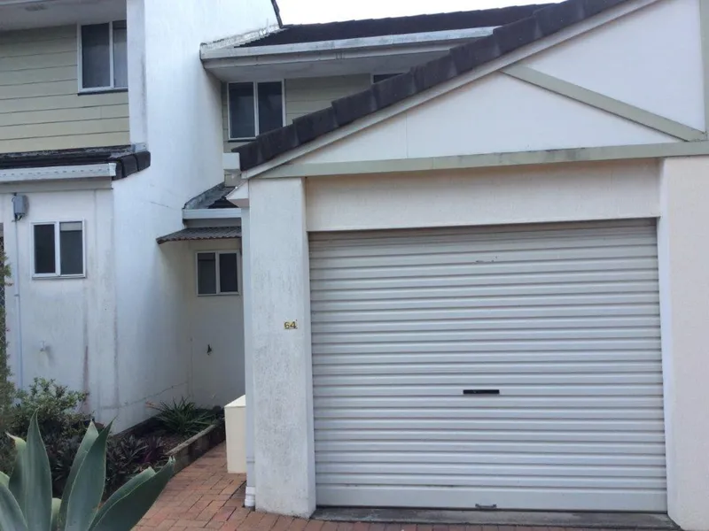 KENSINGTON GREEN  GREAT COMPLEX