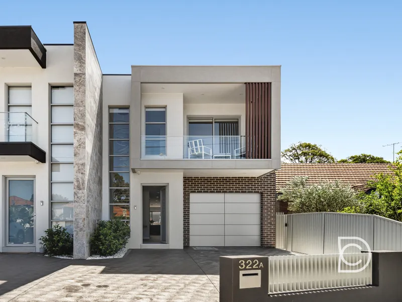 The dream poolside family entertainer