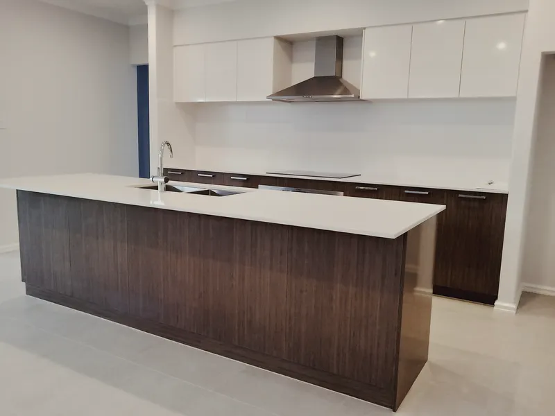 QUALITY 4 BEDS STUNNING HOUSE YOU DON'T WANT TO MISS IT