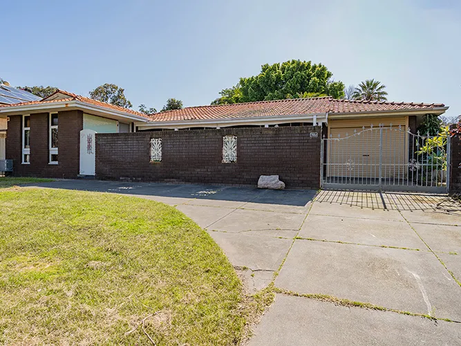 Melville Home in Great Location