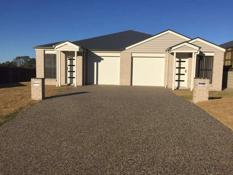 3 BEDROOM MODERN UNIT CLOSE TO EVERYTHING!