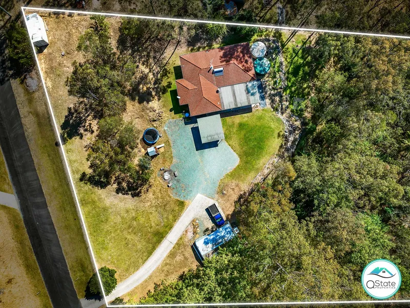 Secluded Tranquility, Convenient Lifestyle - Move in before Christmas!