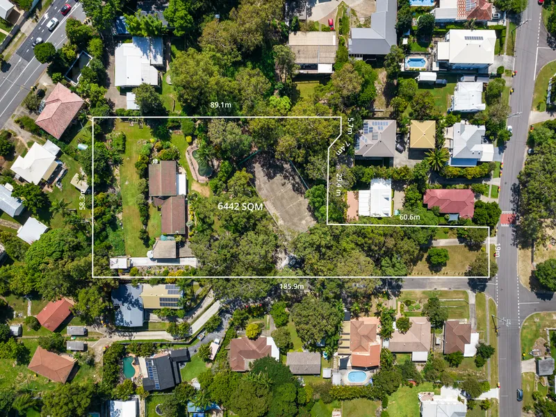 One of a kind Estate on 6,442m2