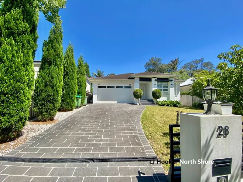 IMMACULATE NEAR NEW FAMILY HOME