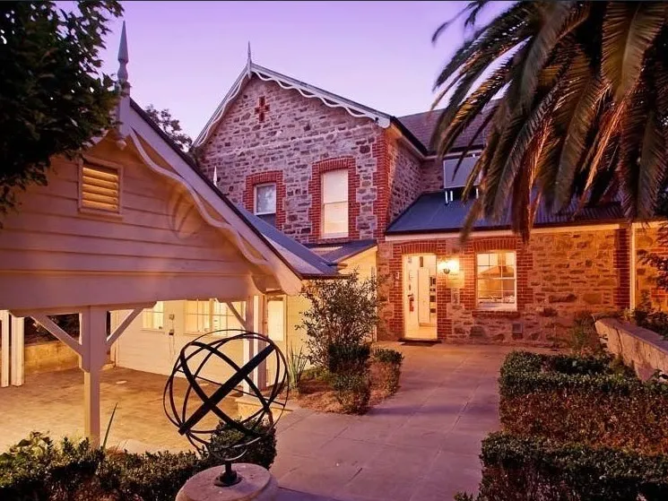 3 bedroom house close to the beach