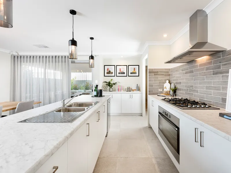 Fantastic 4x2 Family Home at Incredible Value on 450m2 Block @ Vista Private Estate