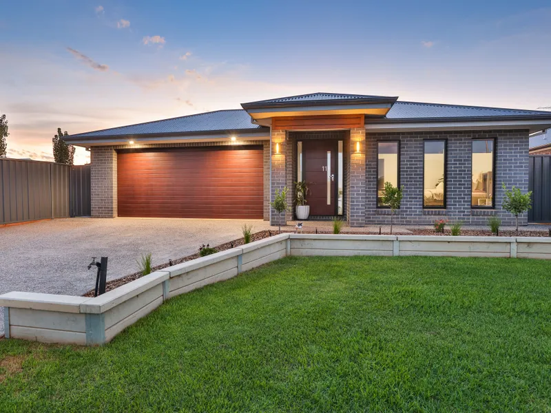 “High Class Residence in Superb Location”