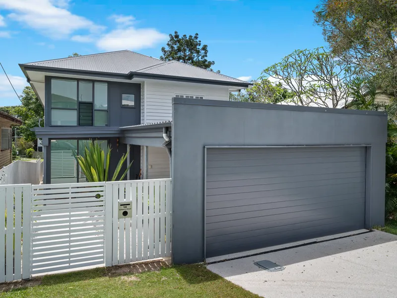 Amazing Family Friendly Entertainer in the Heart of Coorparoo!