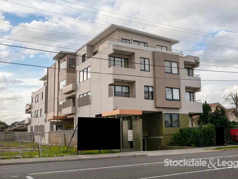 EXTRA LARGE 3 BED APARTMENT