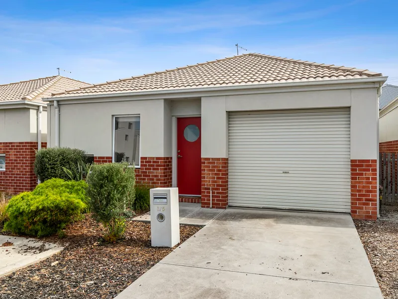 Prime location and neat as a pin