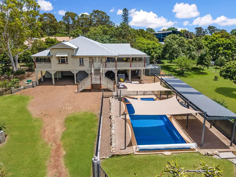 Best of Bush & Bay Living!