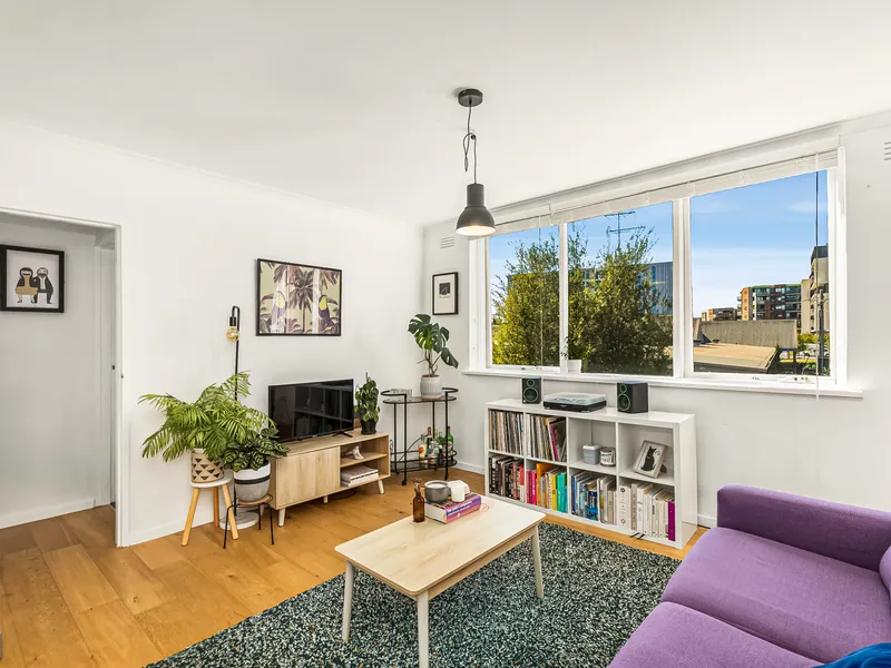 Modern style, Convenient location!