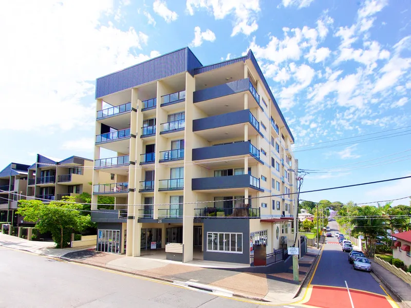 Upmarket Spacious Fully Furnished 2 Bedroom, 2 bathroom Apartment