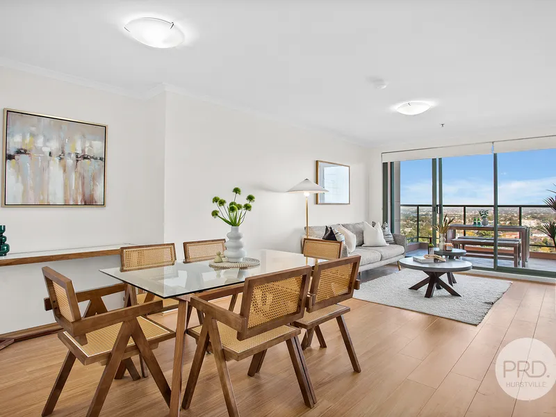 Modern Apartment with Enviable Location & Views