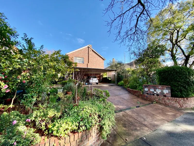 Centrally Located Right In The Heart Of Canterbury