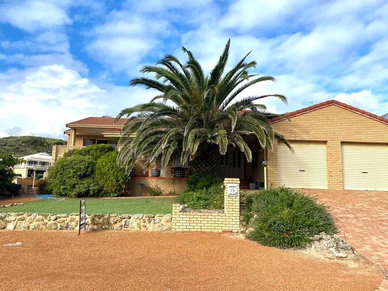 FAMILY HOME IN MINDALONG HEIGHTS 