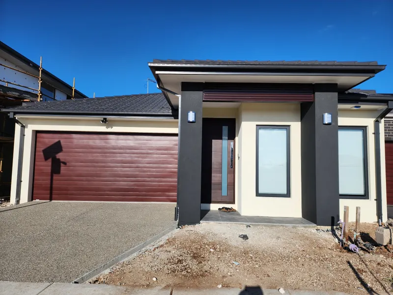 4 Nina Way,Tarneit VIC 3029