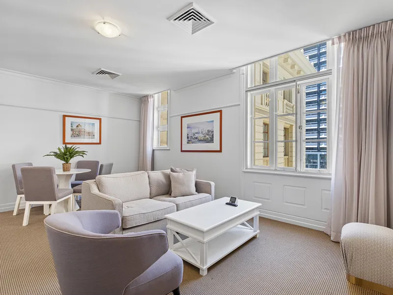 FURNISHED ONE BEDROOM APARTMENT IN THE HEART OF THE CBD