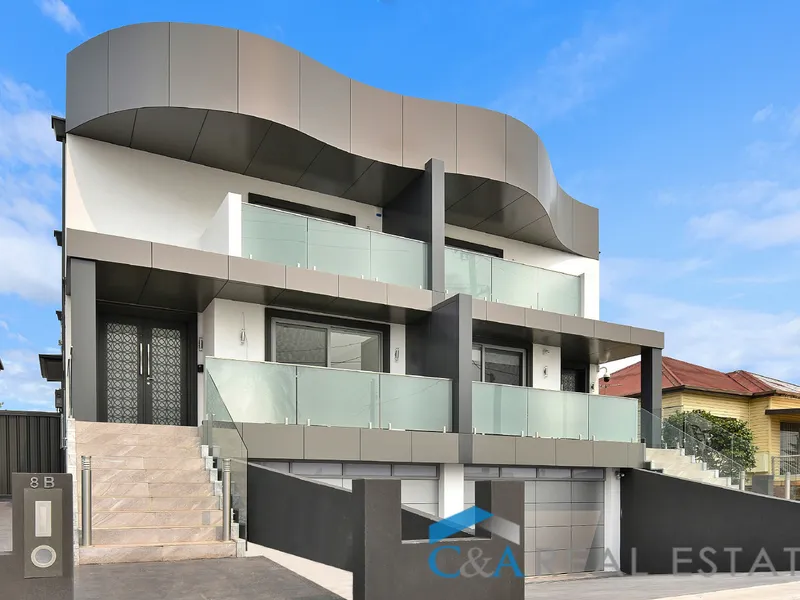 Ultra Modern Duplex With Basement & Granny Flat ! BRAND NEW !!
