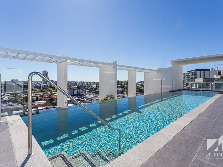 15th floor slice of heaven. Just been Reduced in Price