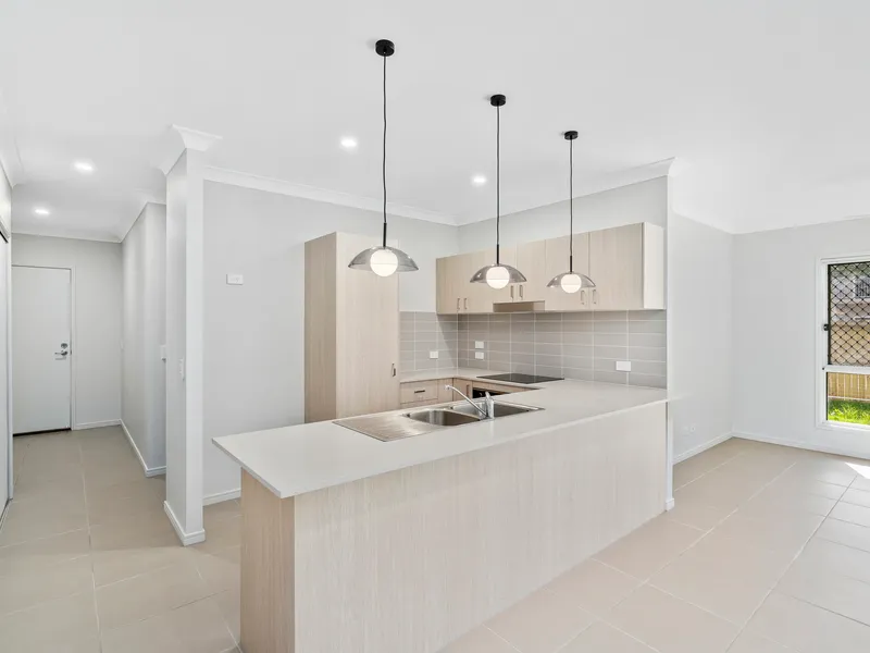 BRAND NEW 3 BEDROOM DUPLEX!
