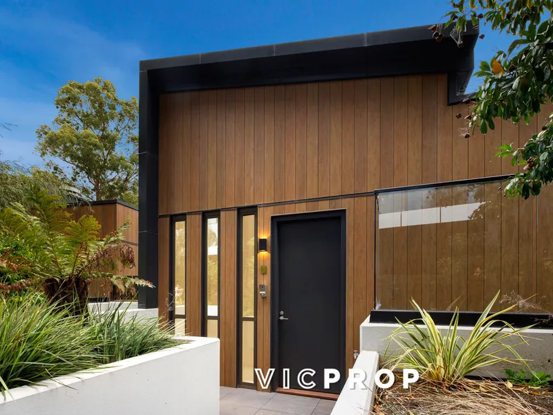 Luxurious Living with Exquisite Bush Outlooks 