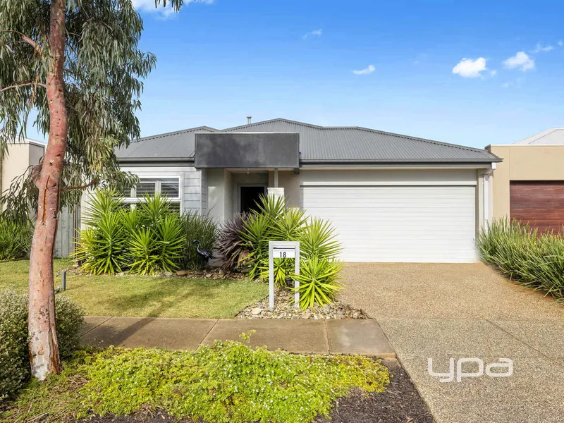 MARTHA COVE MARINA - COASTAL RETREAT