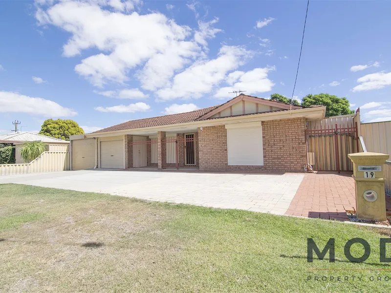 STREET FRONT APPEAL & WELL MAINTAINED FAMILY HOME