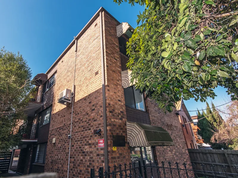 Modern and light filled apartment!