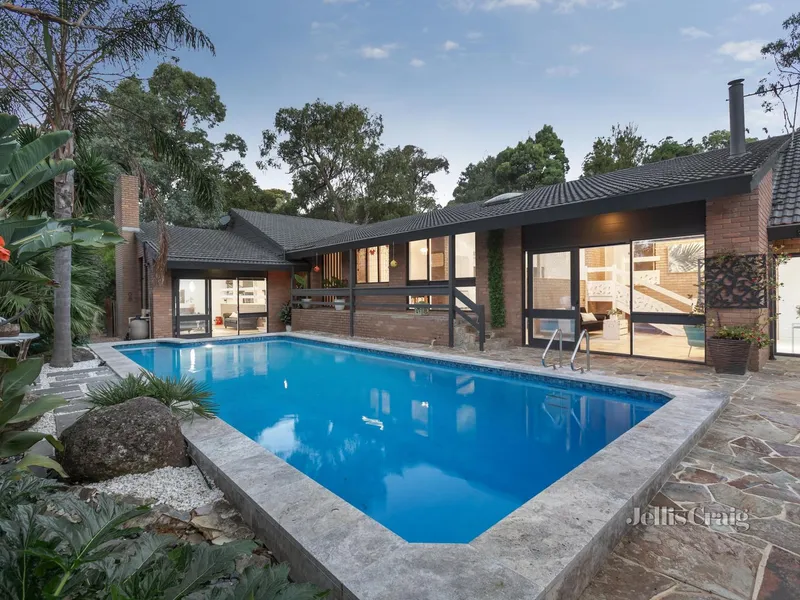 Eltham South family living