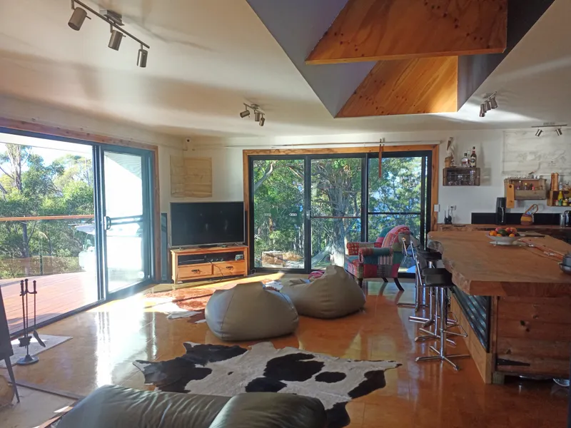 Panoramic views across the channel to Bruny Island