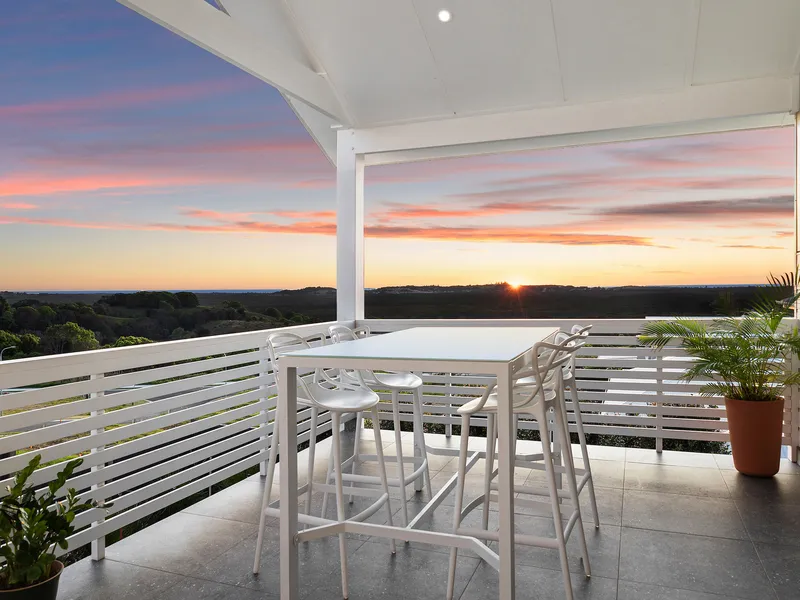 Near new Anstey built home with coastal views