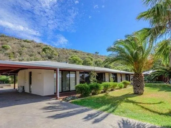 YOUR LITTLE PIECE OF AUSTRALIA