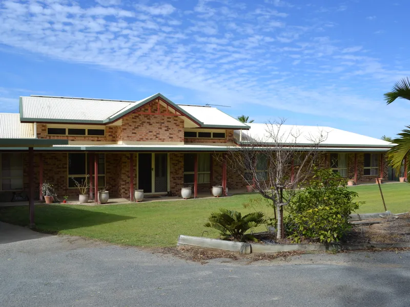 YOUR SUPER SIZED PRIZE HOME ON 2.5 ACRES AWAITS YOU!!!