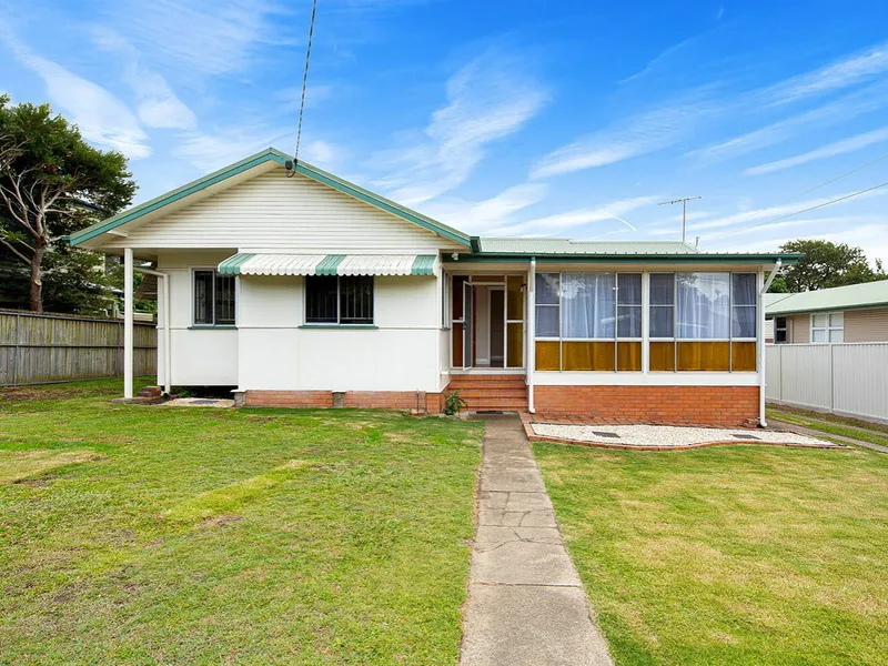RENOVATED 3 BEDROOM HOME WITH GRANNY FLAT