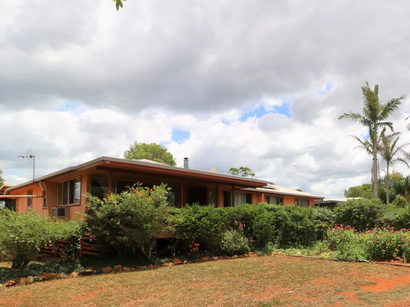 12.7 ACRES OF RED SOIL | HINTERLAND LIFESTYLE