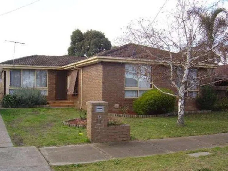 Prime Location Family Home In 