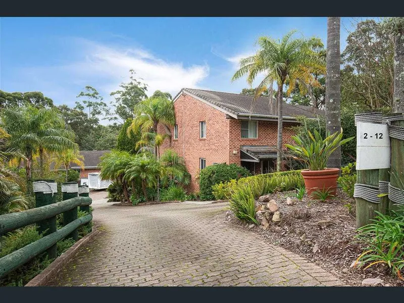 Serene urban lifestyle with unique opportunity, well presented in the great location!