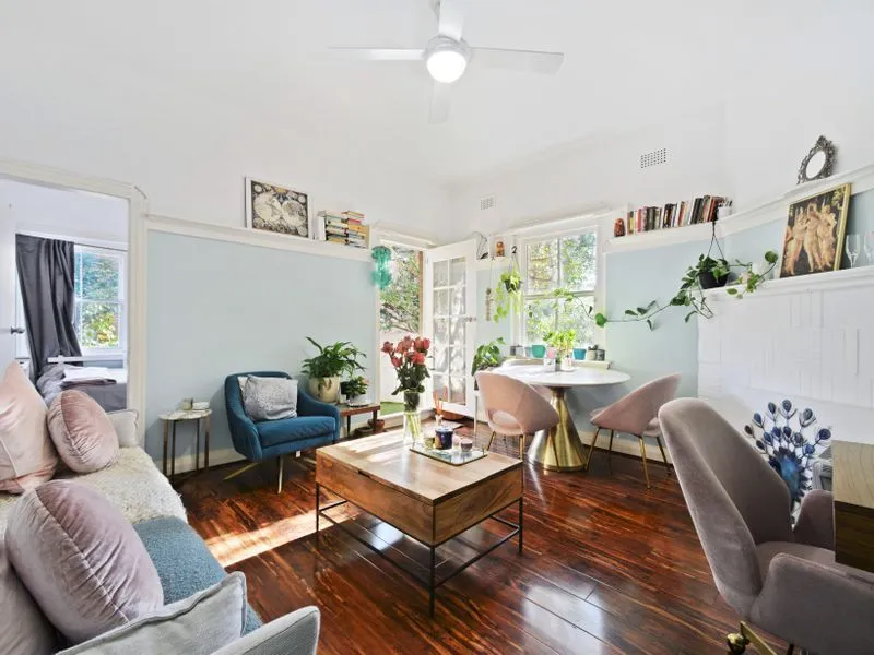 Two Bedroom Apartment Moments From Bondi Beach
