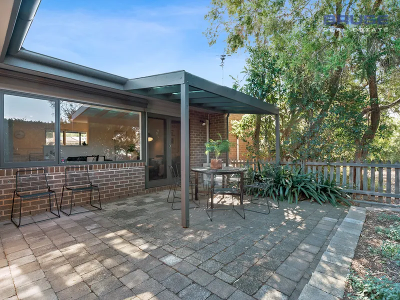 In a great spot in Norwood. So close to the city, shopping and the Norwood Precinct. What a lifestyle.