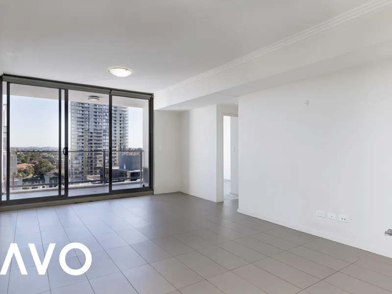 HIGH-LEVEL APARTMENT WITH SPECTACULAR CITY VIEWS in the Heart of Parramatta CBD