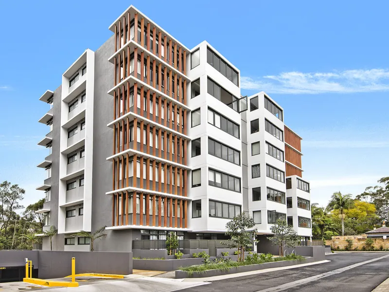 Four bedrooms apartment with bay view