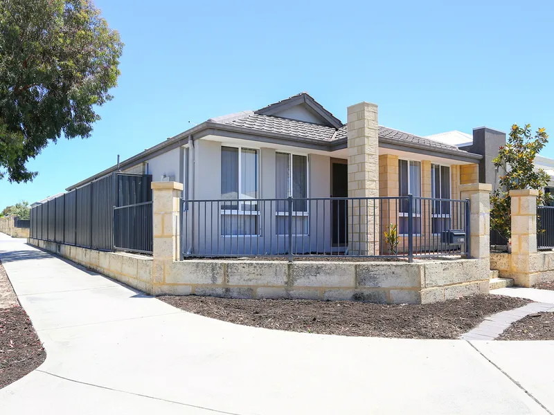 Modern Family House on a Sensational Corner Block