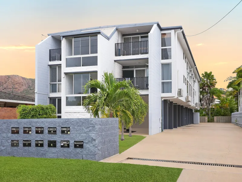 Perfect Location with LOW Body corporate.