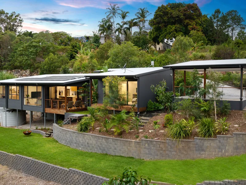 Exclusive, Near-New Home in Valdora's Sought-After 'Atmosphere Estate'